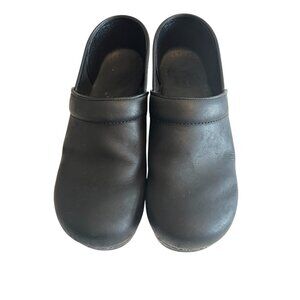 Dansko Women's Black Leather Professional Clogs Size 40 EU